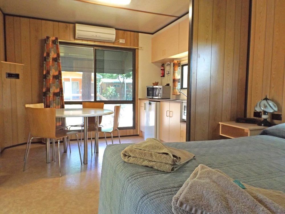 Adelaide Caravan Park - Aspen Holiday Parks ภายนอก รูปภาพ