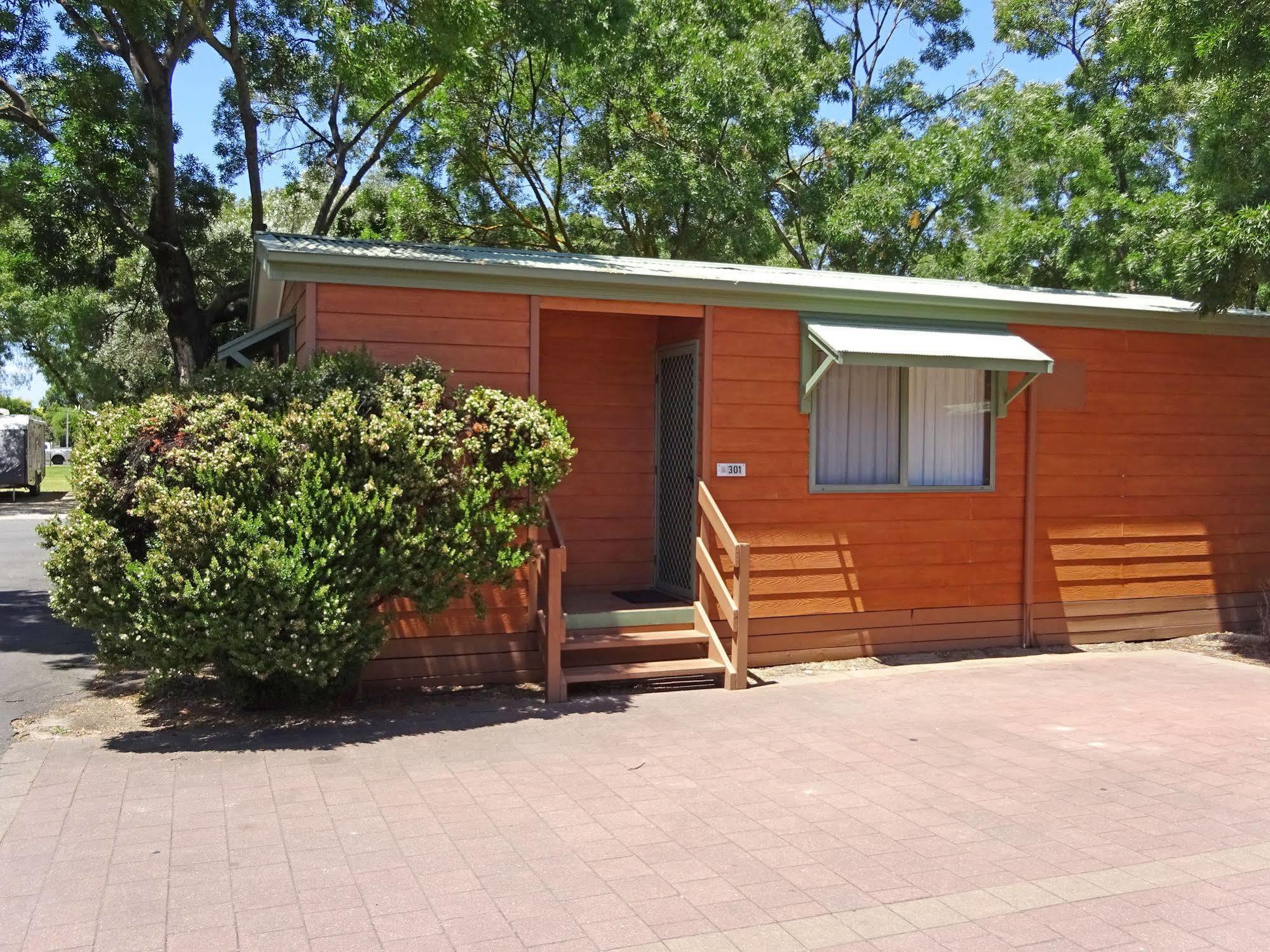Adelaide Caravan Park - Aspen Holiday Parks ภายนอก รูปภาพ
