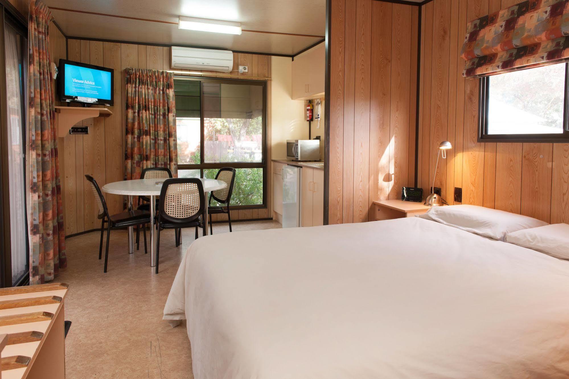 Adelaide Caravan Park - Aspen Holiday Parks ภายนอก รูปภาพ
